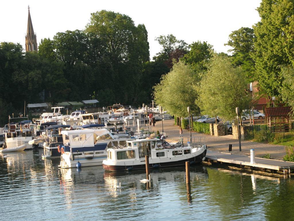Les Chambres De L'Ile Longeville-les-Metz Luaran gambar