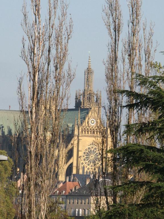 Les Chambres De L'Ile Longeville-les-Metz Luaran gambar